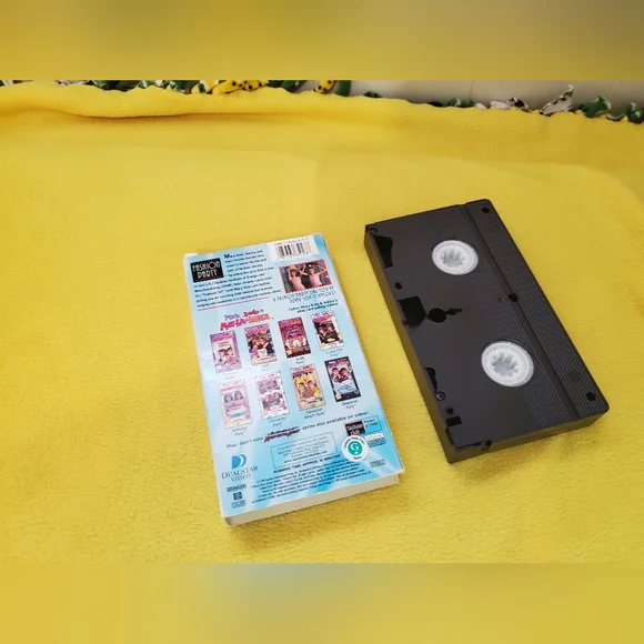 Mary-Kate and Ashley Olsen movies VHS - Picture 9 of 12